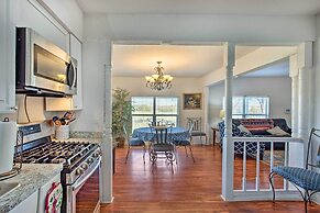 Deck, Grill & Yard: Pet-friendly Van Alstyne Gem!