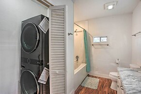 Deck, Grill & Yard: Pet-friendly Van Alstyne Gem!