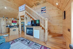 Warm & Cozy Cabin w/ Deck on Top of the Blue Ridge