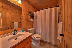 Warm & Cozy Cabin w/ Deck on Top of the Blue Ridge