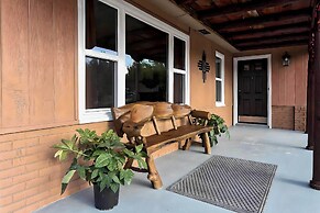 Pet-friendly Clovis Home: Yard, Pergola & Hot Tub