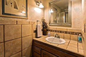 Pet-friendly Clovis Home: Yard, Pergola & Hot Tub