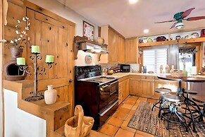 Pet-friendly Clovis Home: Yard, Pergola & Hot Tub