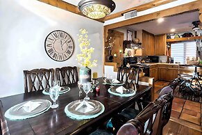 Pet-friendly Clovis Home: Yard, Pergola & Hot Tub