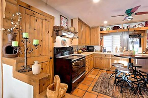 Pet-friendly Clovis Home: Yard, Pergola & Hot Tub