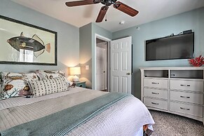 Lakefront Missouri Condo w/ Pool Access & Balcony