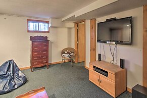 Lakeview Forest Cabin w/ Deck < 1/2 Mile to Beach!