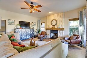 Outdoor Kitchen & Pool: Cave Creek Getaway