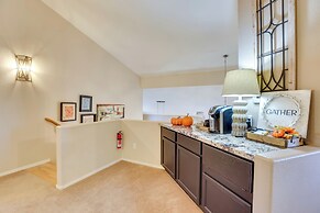 Outdoor Kitchen & Pool: Cave Creek Getaway