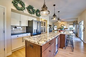 Outdoor Kitchen & Pool: Cave Creek Getaway