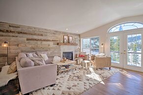 Nomad Haus w/ Mtn Views & Deck - 25 Mi to Breck!