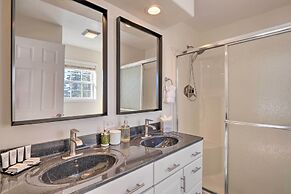 Nomad Haus w/ Mtn Views & Deck - 25 Mi to Breck!