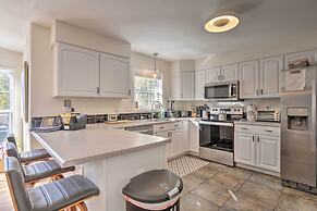 Nomad Haus w/ Mtn Views & Deck - 25 Mi to Breck!