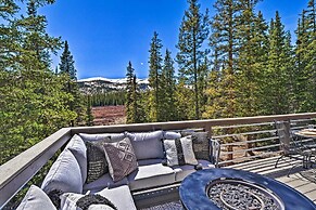 Nomad Haus w/ Mtn Views & Deck - 25 Mi to Breck!