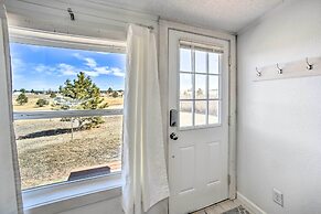 Cozy Apt Near Hiking + Florissant Fossil Beds