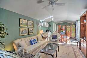 Vibrant Sarasota Studio < 1 Mile From the Beach!