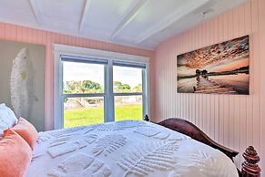 Furnished Deck & Dock: Renovated Sargent Cabin!