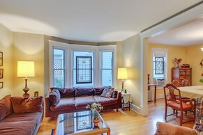 Historic Home w/ Sunroom - 5 Mi to Lambeau Field!