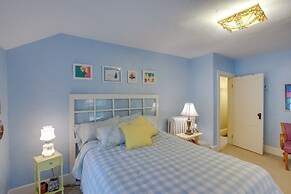 Historic Home w/ Sunroom - 5 Mi to Lambeau Field!