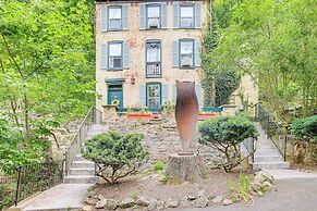 Charming Getaway < 1 Mi to Downtown Lambertville!