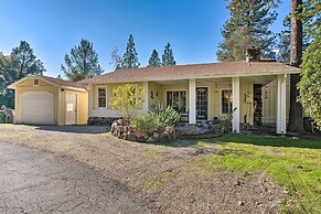 Wine Country Escape w/ Hot Tub in River Pines!