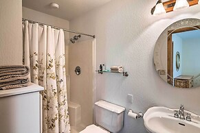 Wine Country Escape w/ Hot Tub in River Pines!