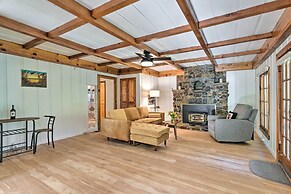 Wine Country Escape w/ Hot Tub in River Pines!