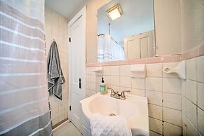 Historic Family Home 2 Mi to Lake Erie & Zoo!