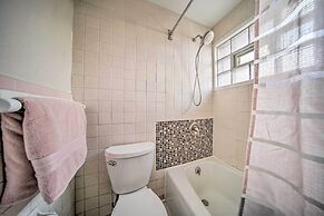 Historic Family Home 2 Mi to Lake Erie & Zoo!