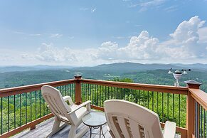 Mtn-view Cabin: Deck & Pets Welcome in Murphy
