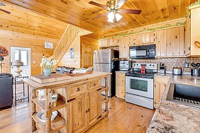 Mtn-view Cabin: Deck & Pets Welcome in Murphy