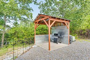 Mtn-view Cabin: Deck & Pets Welcome in Murphy