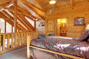 Secluded Smoky Mountain Cabin w/ Wraparound Deck!