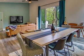 Modern Fairview Retreat: Spacious Deck + Mtn View!