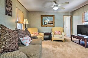 Cozy Gulf Breeze Home, 3 Mi to East Bay!