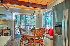 Game Room & Deck: Oso Cozy Cabin in Arnold!