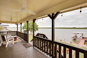 Lake Granbury Fishing Escape w/ Dock & Kayaks!