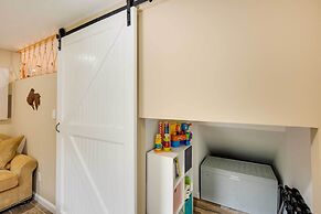 Lake Granbury Fishing Escape w/ Dock & Kayaks!