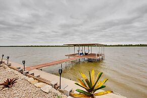 Lake Granbury Fishing Escape w/ Dock & Kayaks!