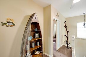 Lake Granbury Fishing Escape w/ Dock & Kayaks!