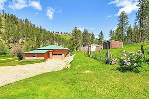 Wyoming Nature Retreat: 19 Mi To Devils Tower