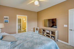 Updated Condo: Access to Golf & Beaches