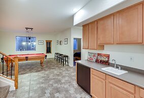 Pool, Fire Pit & Grill: Chandler Oasis!