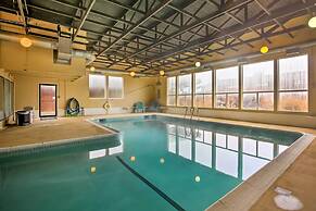 Resort Lincoln Condo w/ Ocean Views & Pool Access!