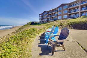 Resort Lincoln Condo w/ Ocean Views & Pool Access!