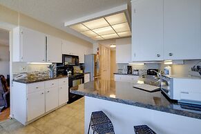 Resort Lincoln Condo w/ Ocean Views & Pool Access!