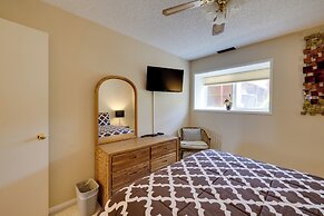 Resort Lincoln Condo w/ Ocean Views & Pool Access!