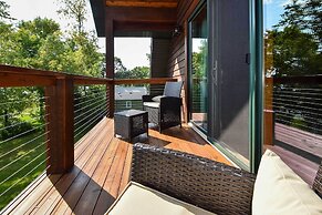 Cabin w/ Gradual Slope to Sandy Bottom Swimming!