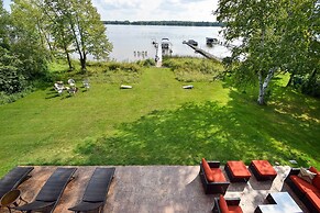 Cabin w/ Gradual Slope to Sandy Bottom Swimming!