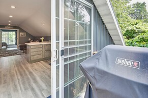 Benton Harbor Apt w/ Balcony + Fire Pit